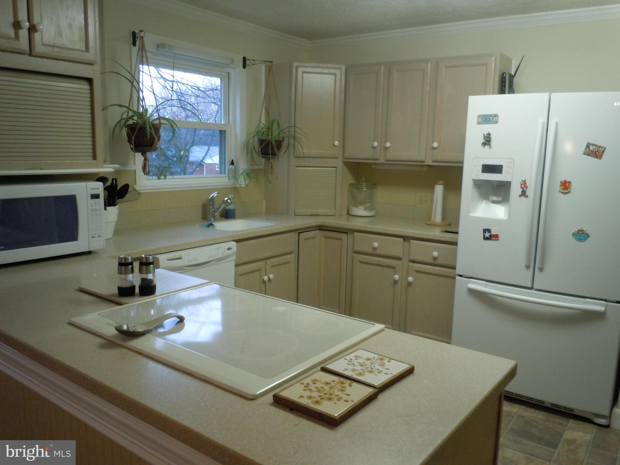 44 Croftley Road Lutherville-Timonium, MD 21093 - Photo 9 of 30 Kitchen
