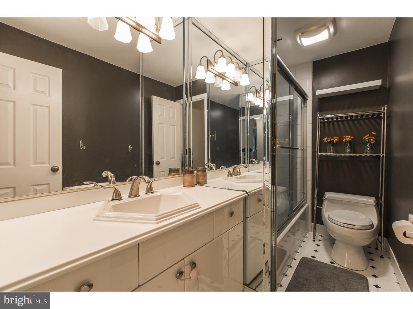 2275 Weir Road Aston, PA 19014 - Photo 12 of 19 Bathroom
