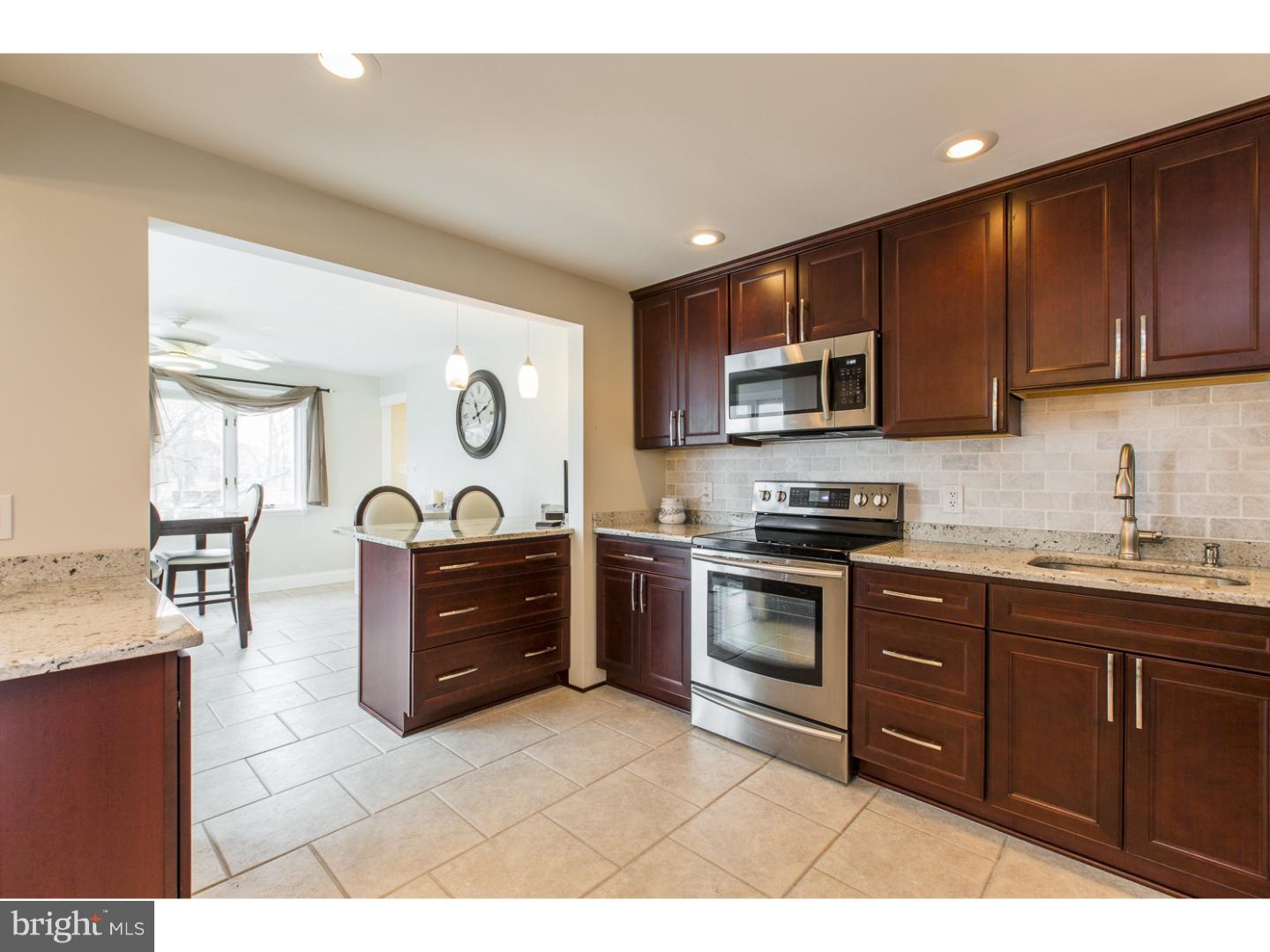2275 Weir Road Aston, PA 19014 - Photo 5 of 19 Kitchen