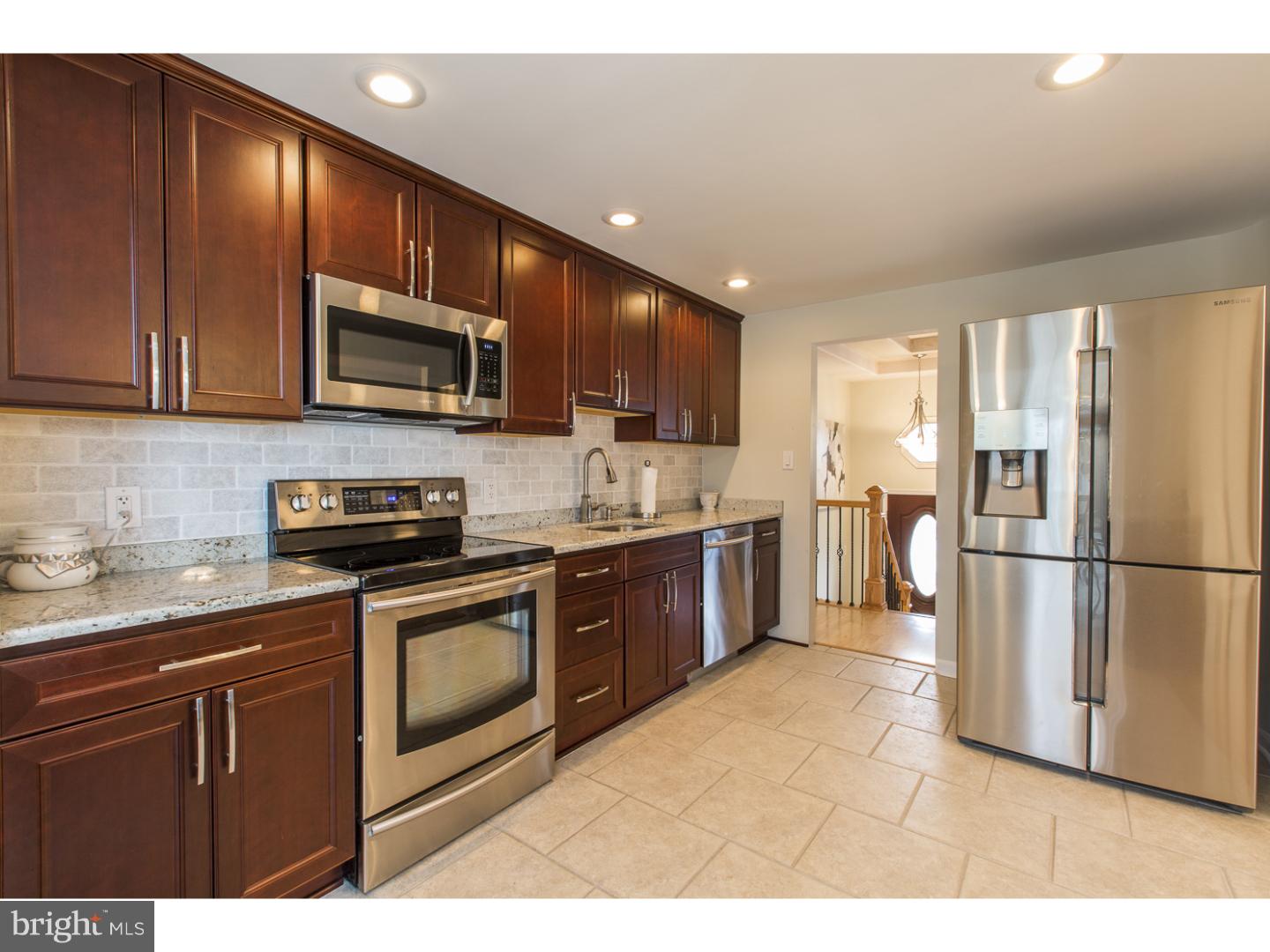 2275 Weir Road Aston, PA 19014 - Photo 6 of 19 Kitchen