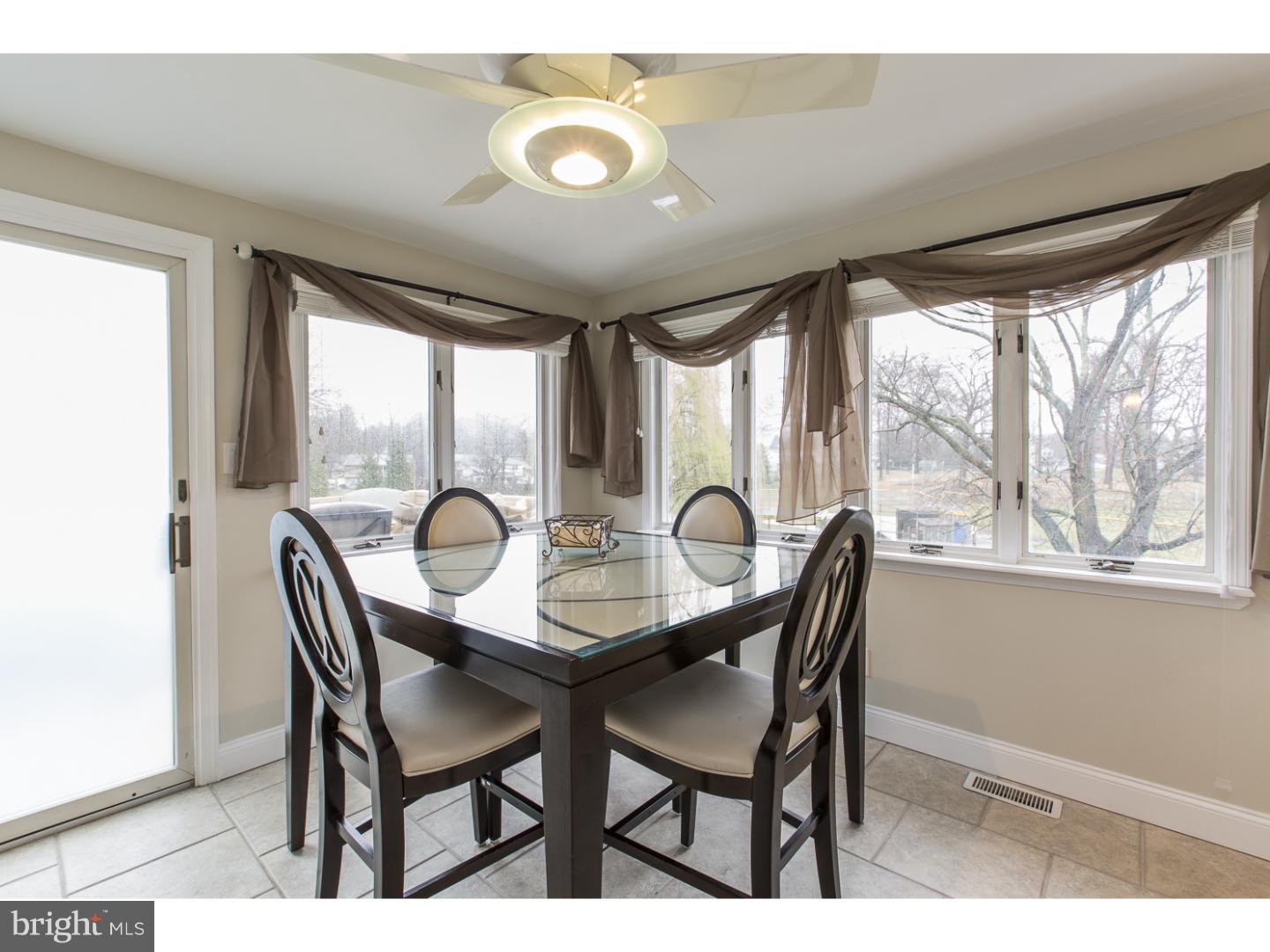 2275 Weir Road Aston, PA 19014 - Photo 7 of 19 Kitchen