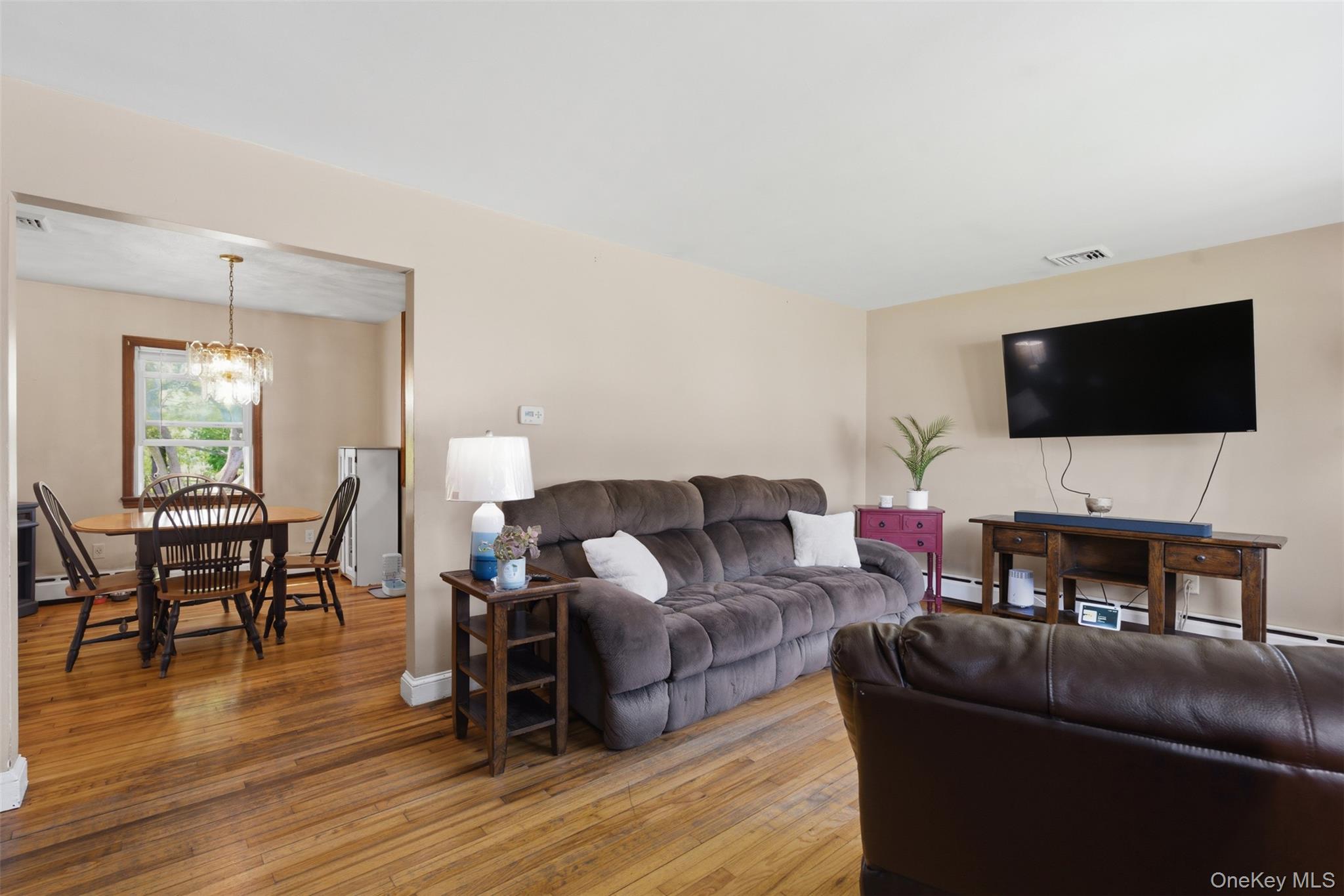 23 Stori Road Newburgh, NY 12550 - Photo 3 of 34