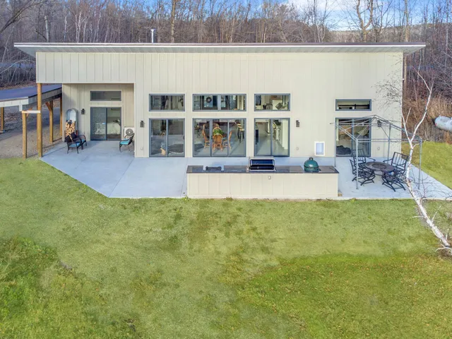 $850,000 | 4681 Mission Road Northeast, Bemidji, MN 56601