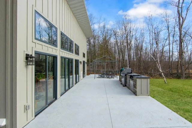 $850,000 | 4681 Mission Road Northeast, Bemidji, MN 56601