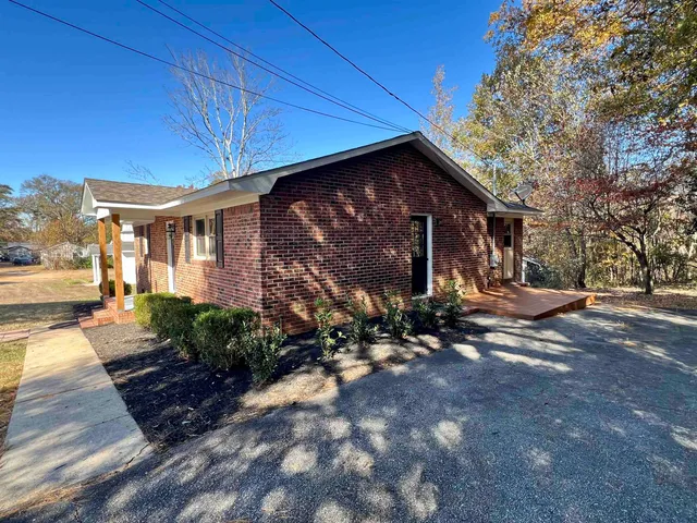 $179,900 | 152 South 789, Cowpens, SC 29330