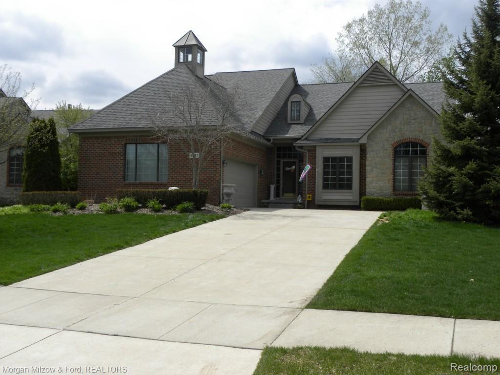 4687 Oakhurst Ridge Road, Unit 232 Clarkston, MI 48348 - Photo 1 of 29 Oakhurst (1).jpg