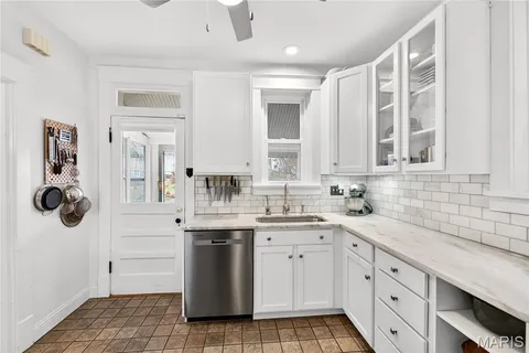 $274,900 | 6038 Columbia Avenue, St. Louis, MO 63139