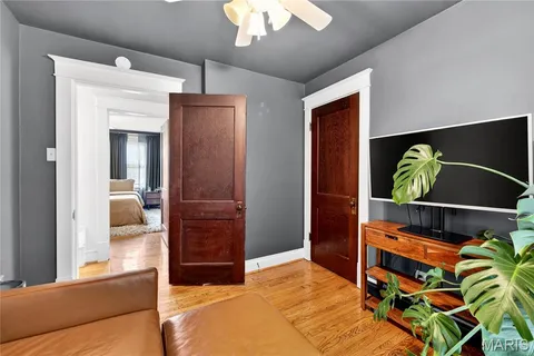 $274,900 | 6038 Columbia Avenue, St. Louis, MO 63139