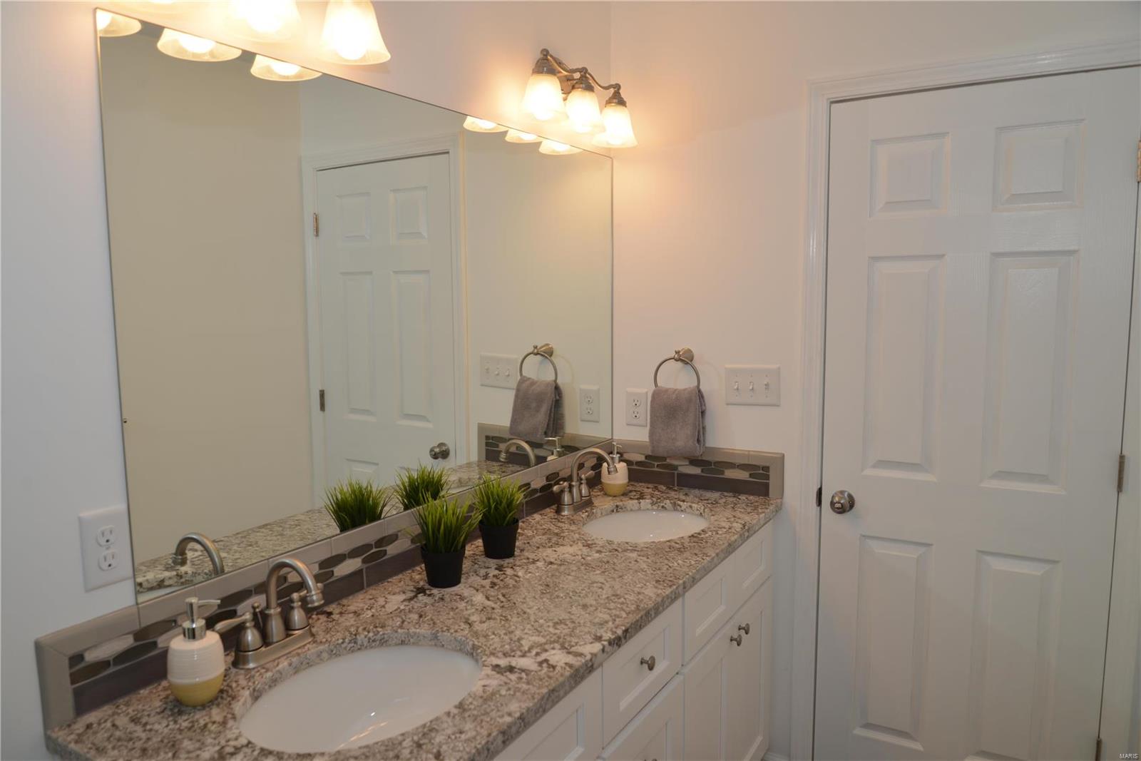 2748 Barrett Station Road St. Louis, MO 63131 - Photo 27 of 45 Gallery Image 27