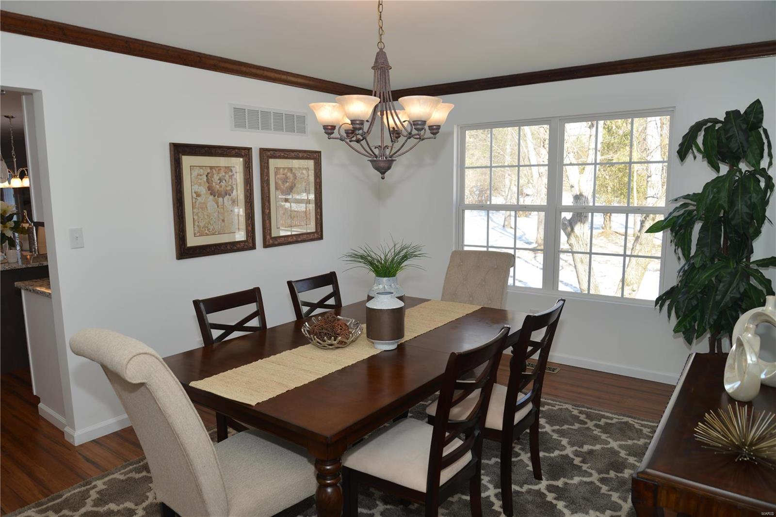 2748 Barrett Station Road St. Louis, MO 63131 - Photo 5 of 45 Gallery Image 5