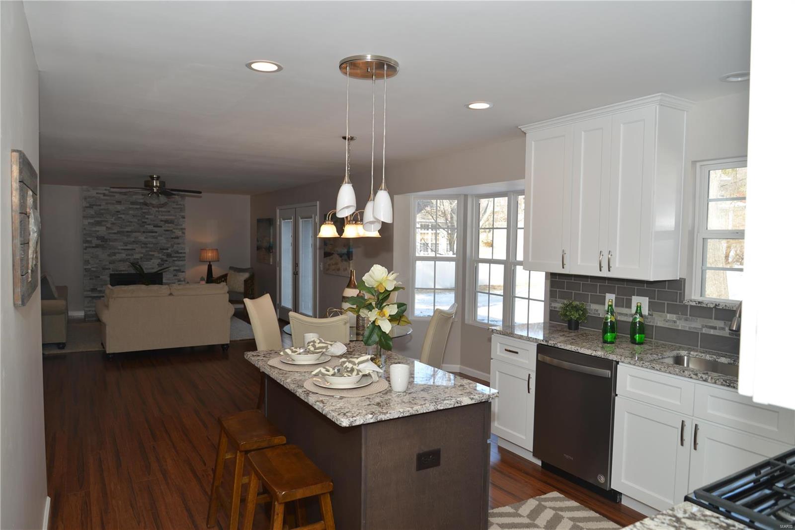 2748 Barrett Station Road St. Louis, MO 63131 - Photo 6 of 45 Gallery Image 6