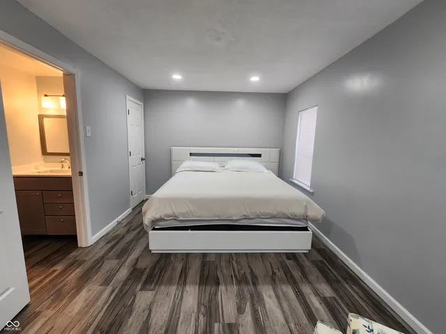 $2,200 | 106 South McCarty Street, Fortville, IN 46040