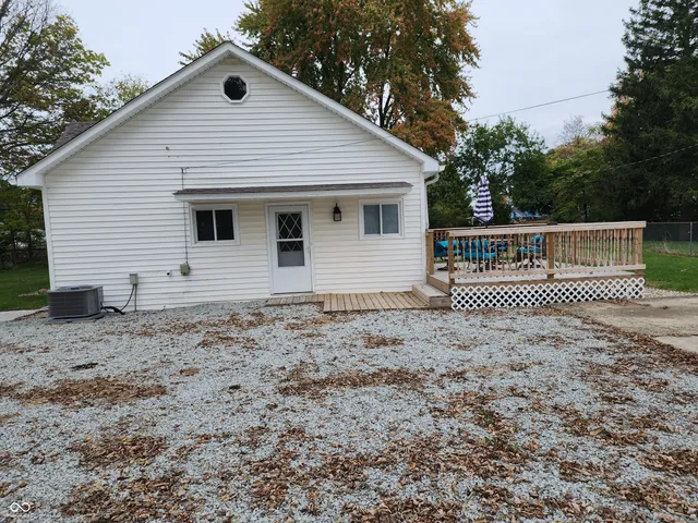 $2,200 | 106 South McCarty Street, Fortville, IN 46040