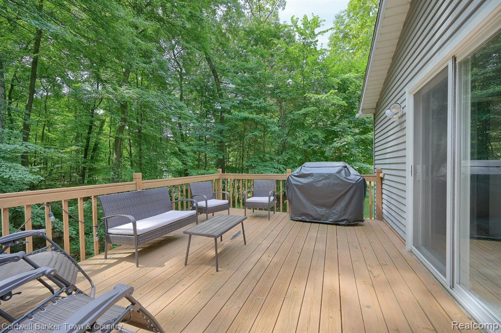 1675 Clark Lake Road Brighton, MI 48114 - Photo 29 of 34