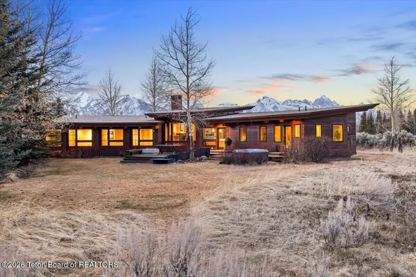 $8,195,000 | 130 Stinnett Drive, Jackson, WY 83001