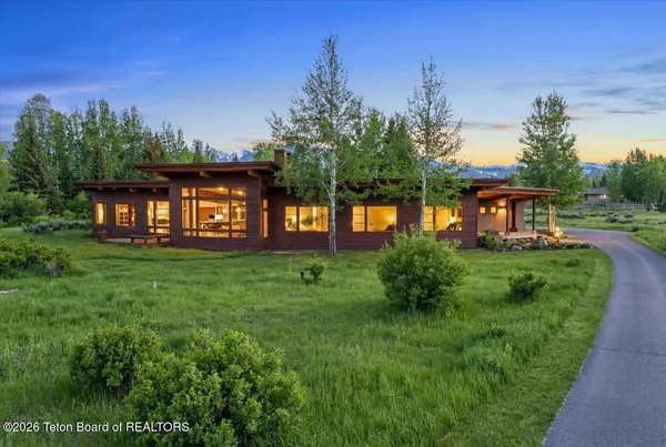 $8,195,000 | 130 Stinnett Drive, Jackson, WY 83001
