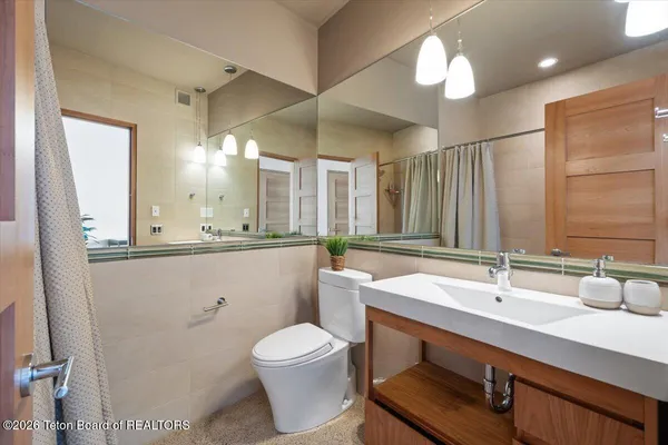 $8,195,000 | 130 Stinnett Drive, Jackson, WY 83001