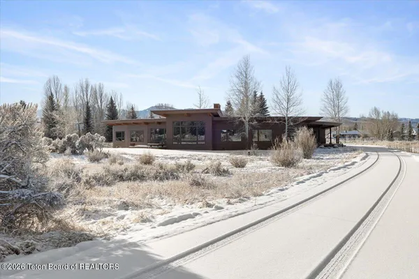 $8,195,000 | 130 Stinnett Drive, Jackson, WY 83001