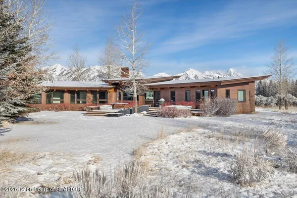 $8,195,000 | 130 Stinnett Drive, Jackson, WY 83001