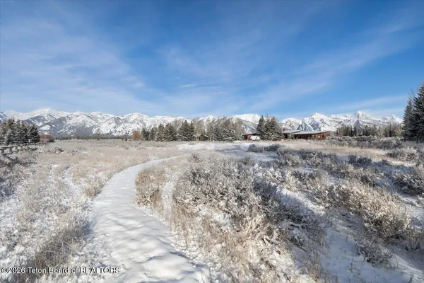 $8,195,000 | 130 Stinnett Drive, Jackson, WY 83001
