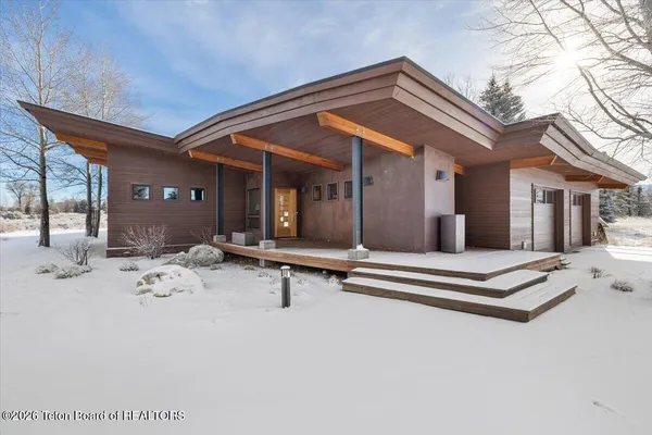 $8,195,000 | 130 Stinnett Drive, Jackson, WY 83001
