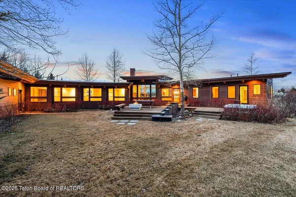 $8,195,000 | 130 Stinnett Drive, Jackson, WY 83001
