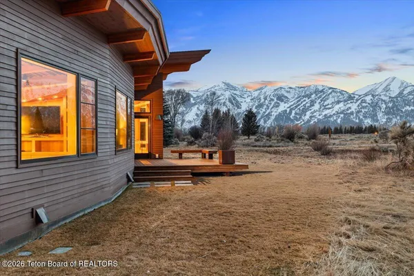 $8,195,000 | 130 Stinnett Drive, Jackson, WY 83001