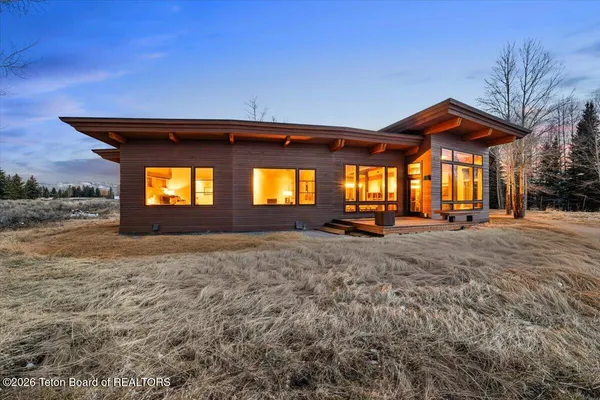 $8,195,000 | 130 Stinnett Drive, Jackson, WY 83001