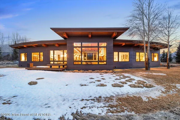 $8,195,000 | 130 Stinnett Drive, Jackson, WY 83001