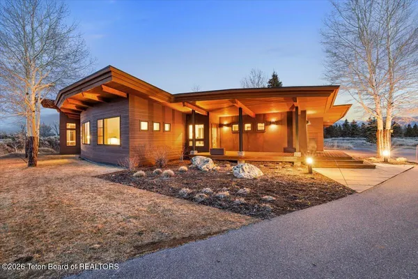 $8,195,000 | 130 Stinnett Drive, Jackson, WY 83001