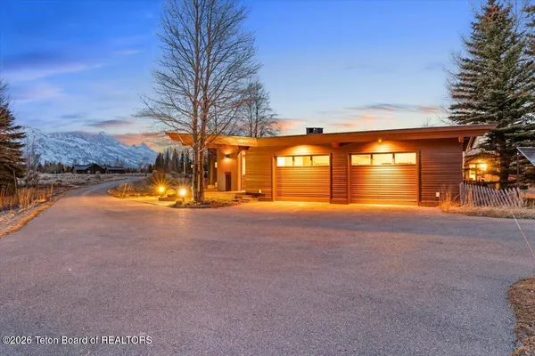 $8,195,000 | 130 Stinnett Drive, Jackson, WY 83001