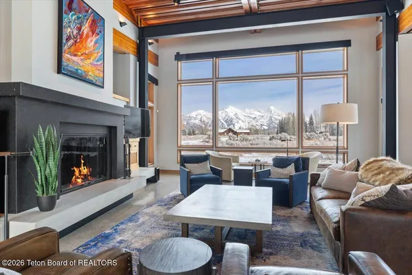 $8,195,000 | 130 Stinnett Drive, Jackson, WY 83001