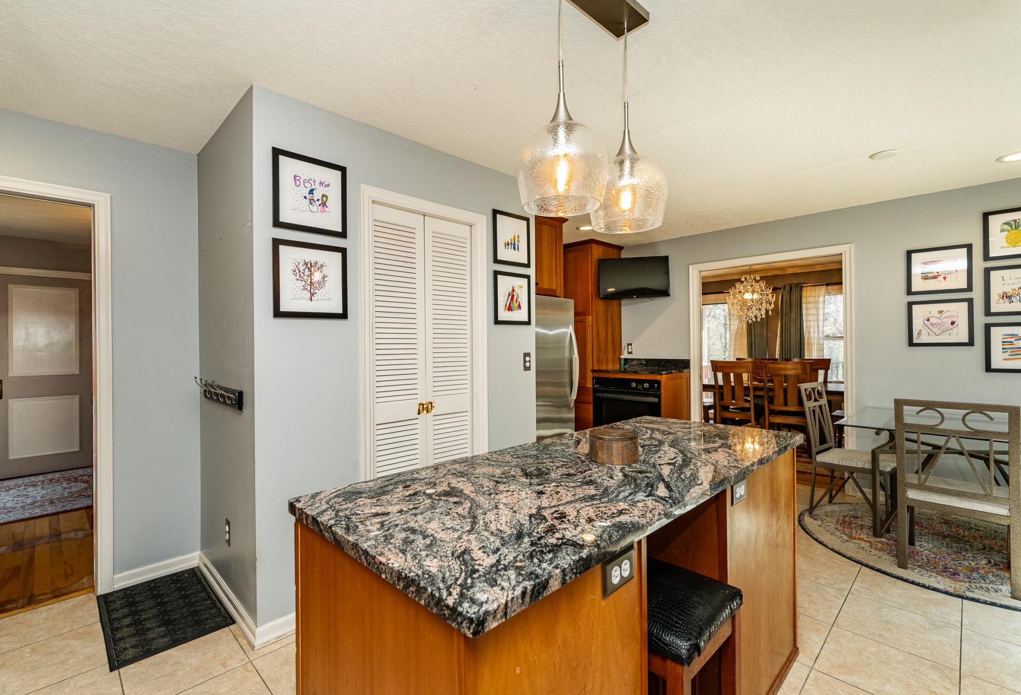 1406 Weatherhill Road Southwest Rochester, MN 55902 - Photo 17 of 73