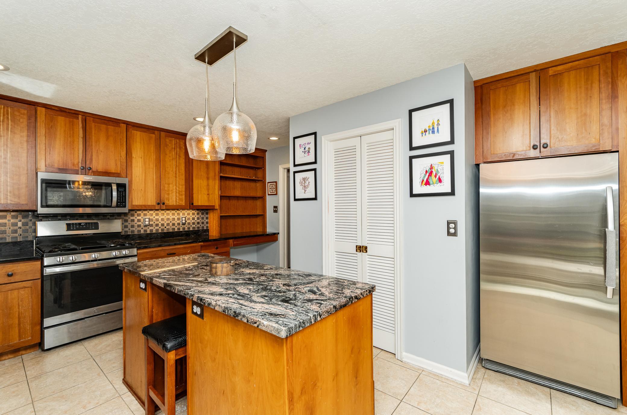 1406 Weatherhill Road Southwest Rochester, MN 55902 - Photo 18 of 73