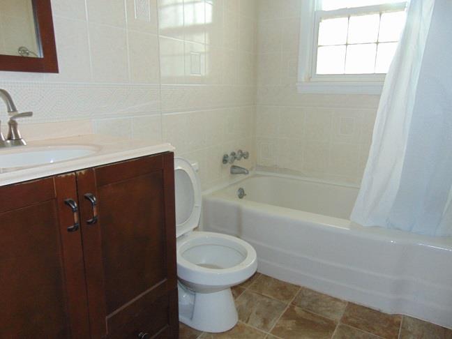 36 South Patrick Road Fayetteville, TN 37334 - Photo 6 of 11 a bathroom with a toilet and a sink