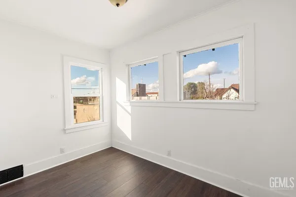 $450,000 | Undisclosed Address, Bakersfield, CA 93305