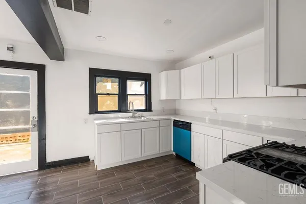 $450,000 | Undisclosed Address, Bakersfield, CA 93305