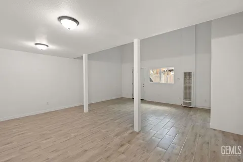 $450,000 | Undisclosed Address, Bakersfield, CA 93305