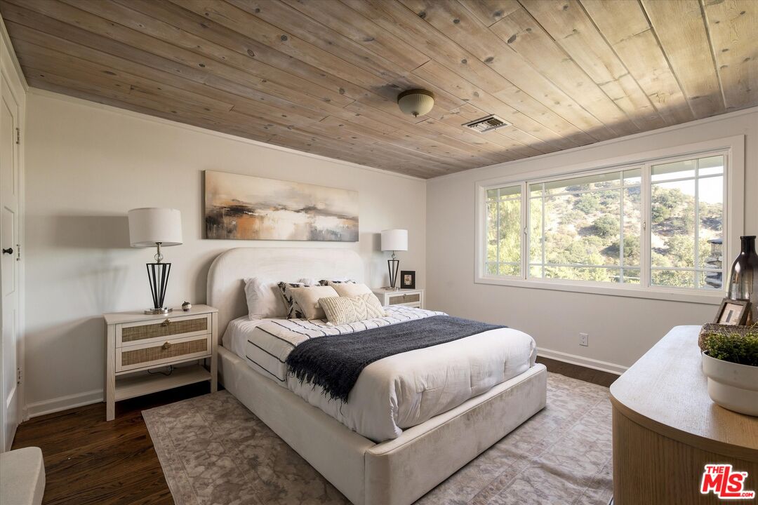 5514 Canyonside Road La Crescenta, CA 91214 - Photo 30 of 73 Gallery Image 30