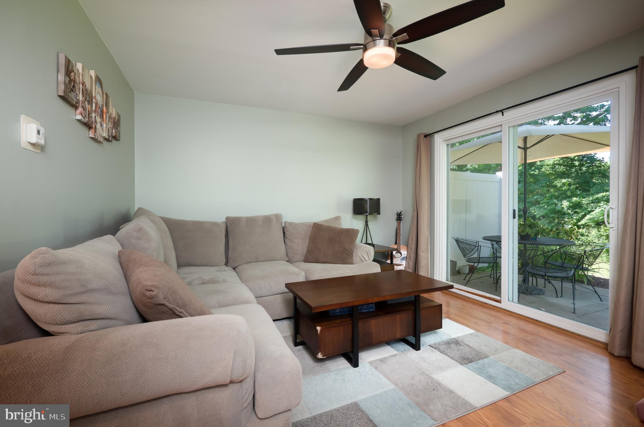 470 Dresher Road, Unit B5 Horsham, PA 19044 - Photo 14 of 26 Living Room