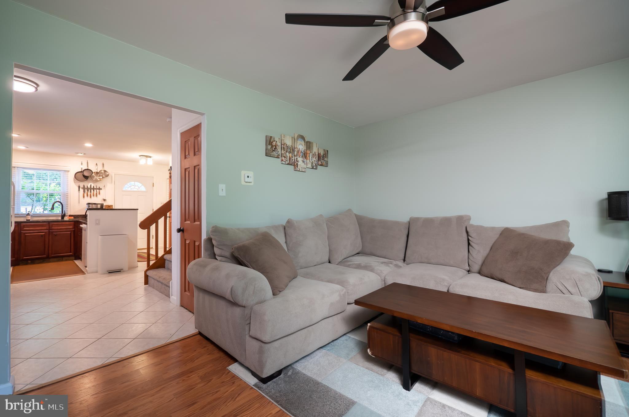 470 Dresher Road, Unit B5 Horsham, PA 19044 - Photo 16 of 26 Living Room