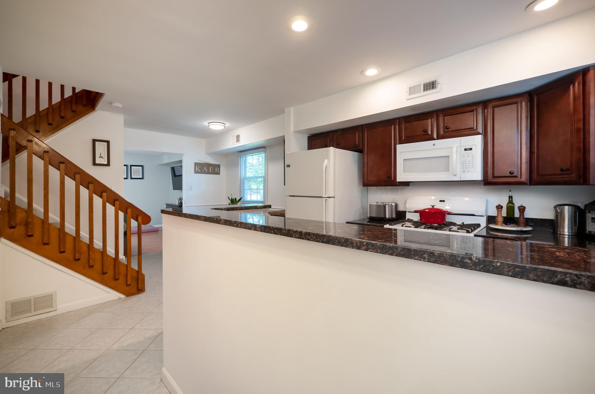 470 Dresher Road, Unit B5 Horsham, PA 19044 - Photo 10 of 26 Kitchen