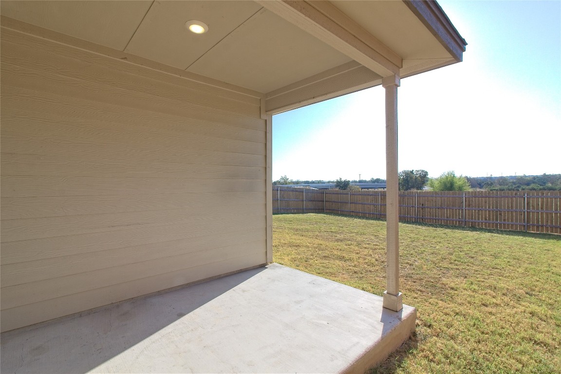 112 Halford Road Georgetown, TX 78633 - Photo 29 of 37 Fenced backyard featuring a patio area