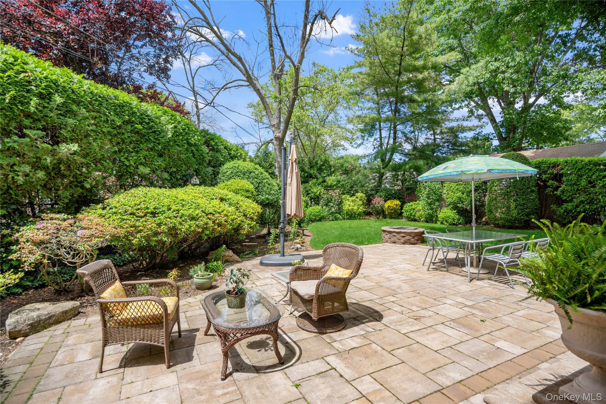 565 Mohawk Road West West Hempstead, NY 11552 - Photo 42 of 48
