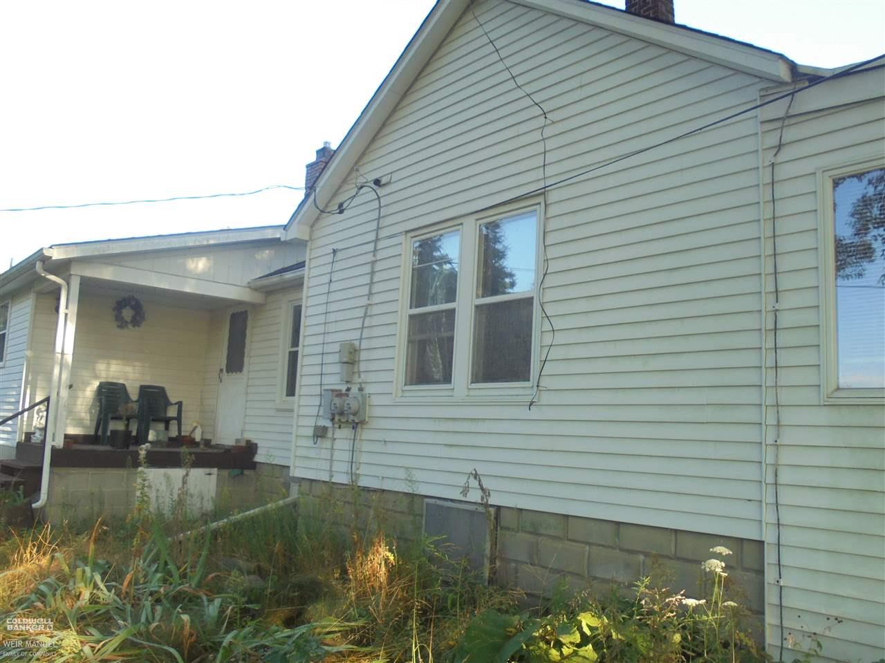 549 Howell Road Allenton, MI 48002 - Photo 3 of 41