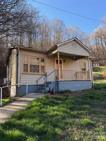 $995 | 2355 Blowing Rock Boulevard, Lenoir, NC 28645
