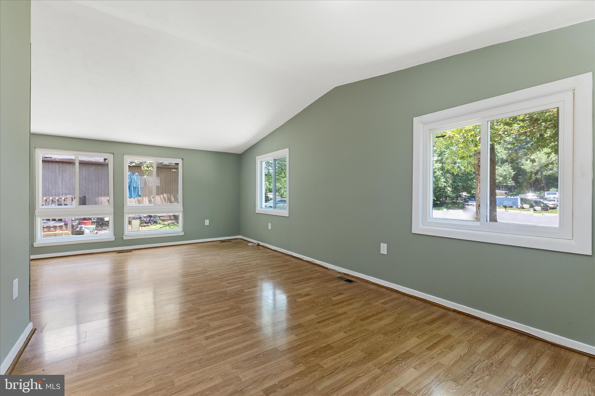 2231 Sanibel Drive Reston, VA 20191 - Photo 14 of 56 Dining Area