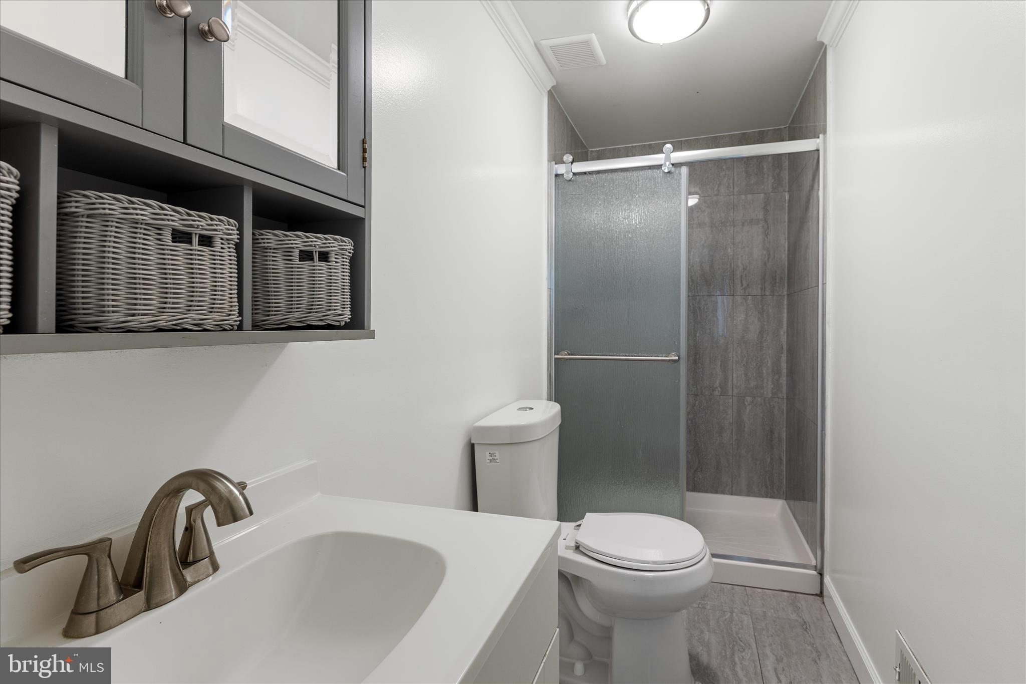 2231 Sanibel Drive Reston, VA 20191 - Photo 25 of 56 Bathroom