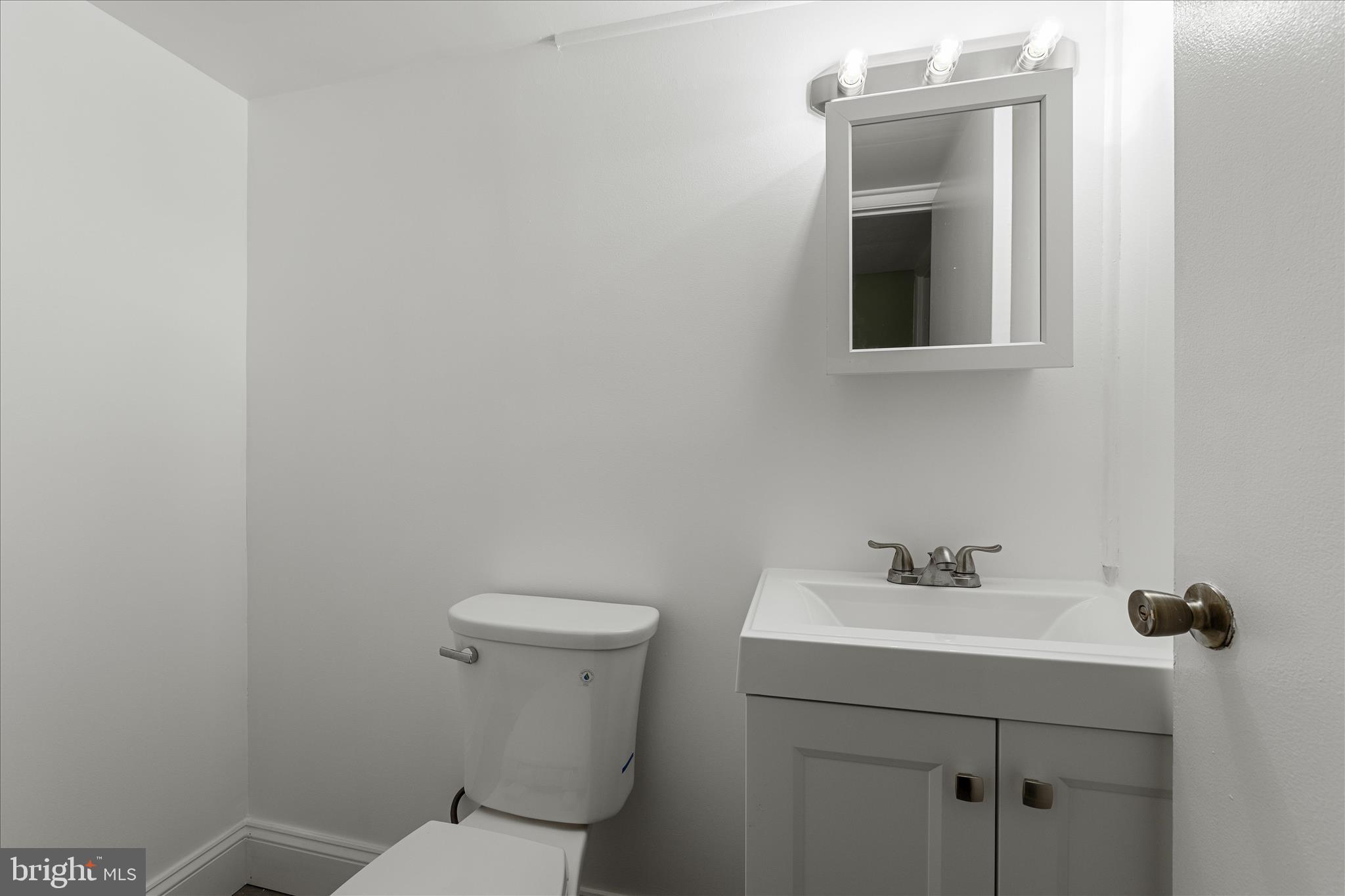 2231 Sanibel Drive Reston, VA 20191 - Photo 31 of 56 Bathroom