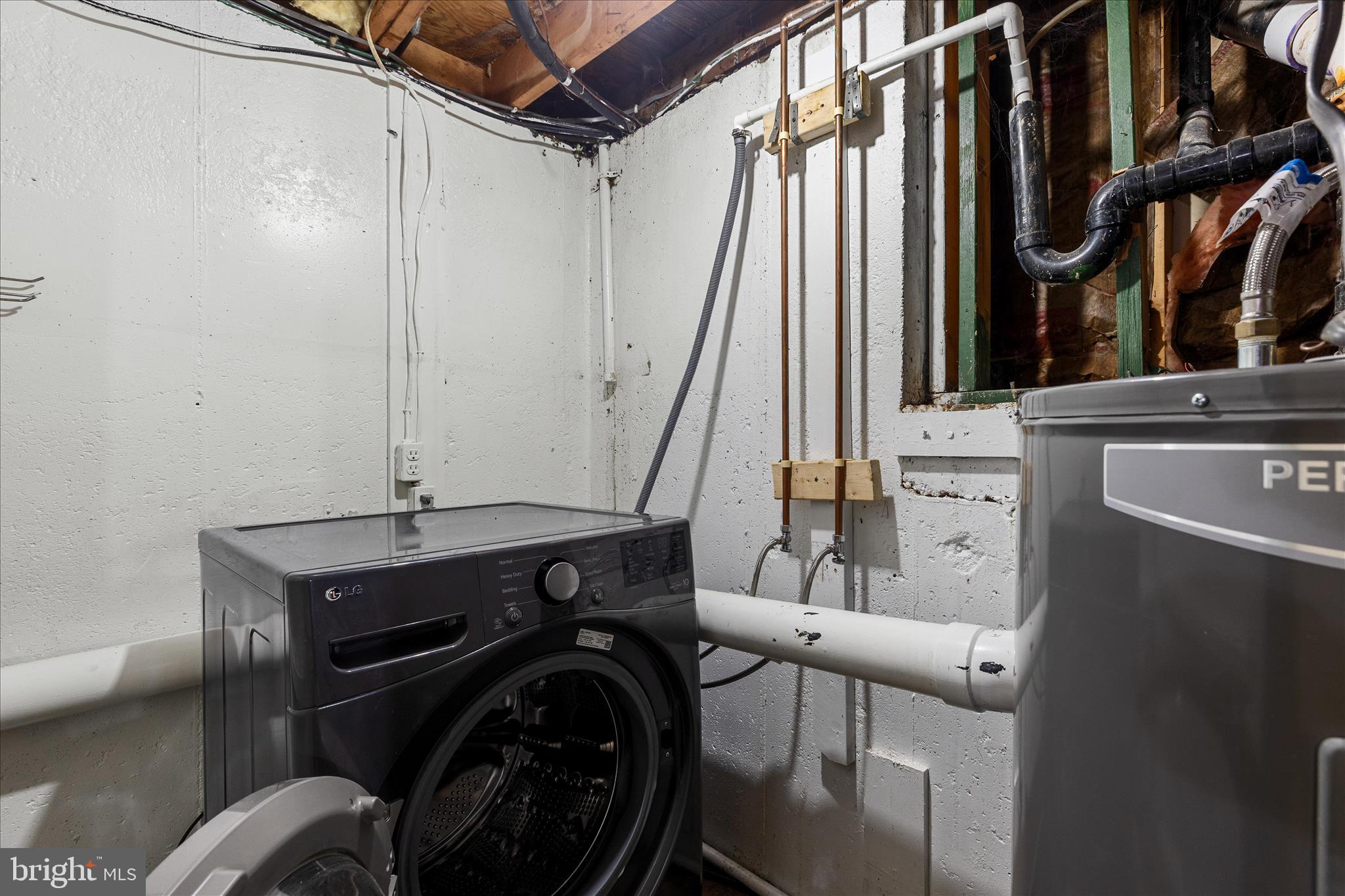 2231 Sanibel Drive Reston, VA 20191 - Photo 35 of 56 Laundry